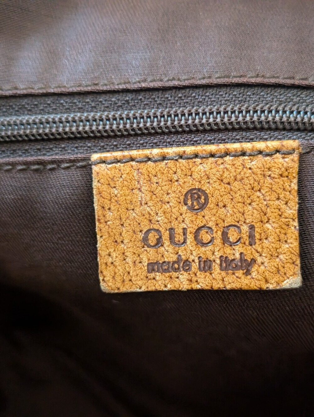 Gucci GG Canvas Monogram Tote Bag - Picture 2 of 9